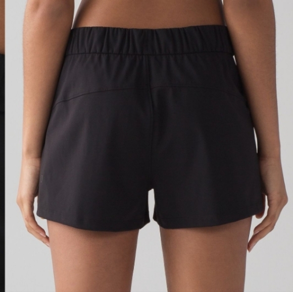 Lululemon On The Fly Short - Picture 2 of 9